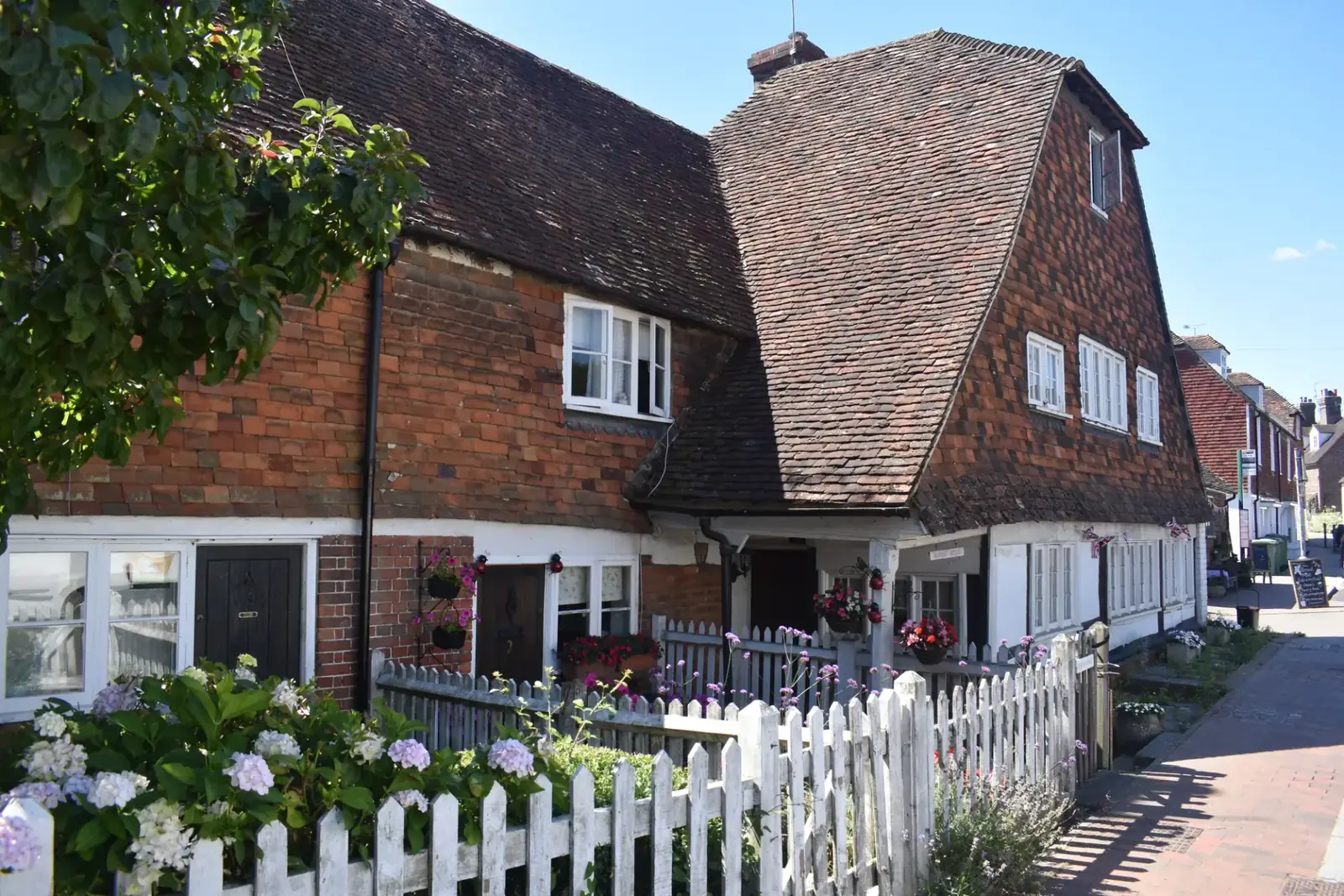 Laberhurst Lamberhurst — village, Scotney, Bewl Water · Kings Estates